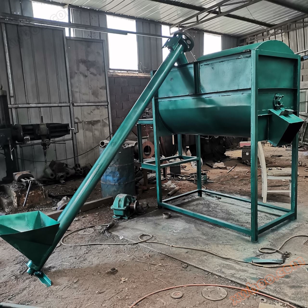 Stainless steel horizontal mixer spiral mixer Xinjiaqiang direct sales stainless steel raw material powder mixer