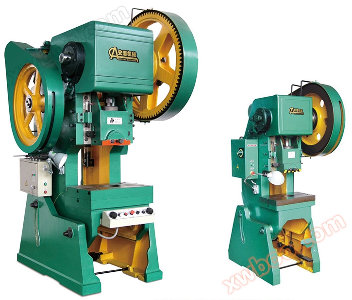 Pressa inclinabile aperta